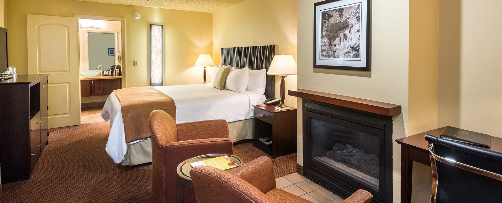 Best Western Plus Inn of Sedona-Guestroom with fireplace