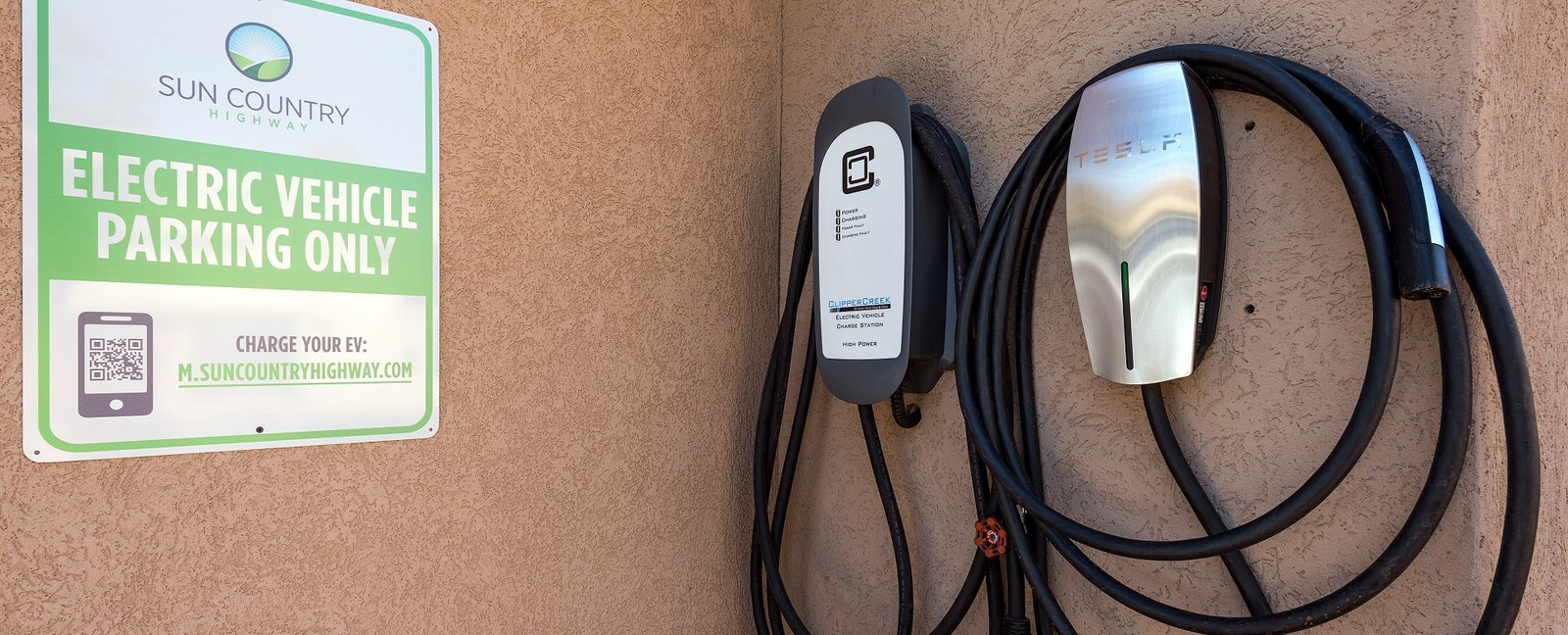 Best Western Plus Inn of Sedona-Electric Auto Charger