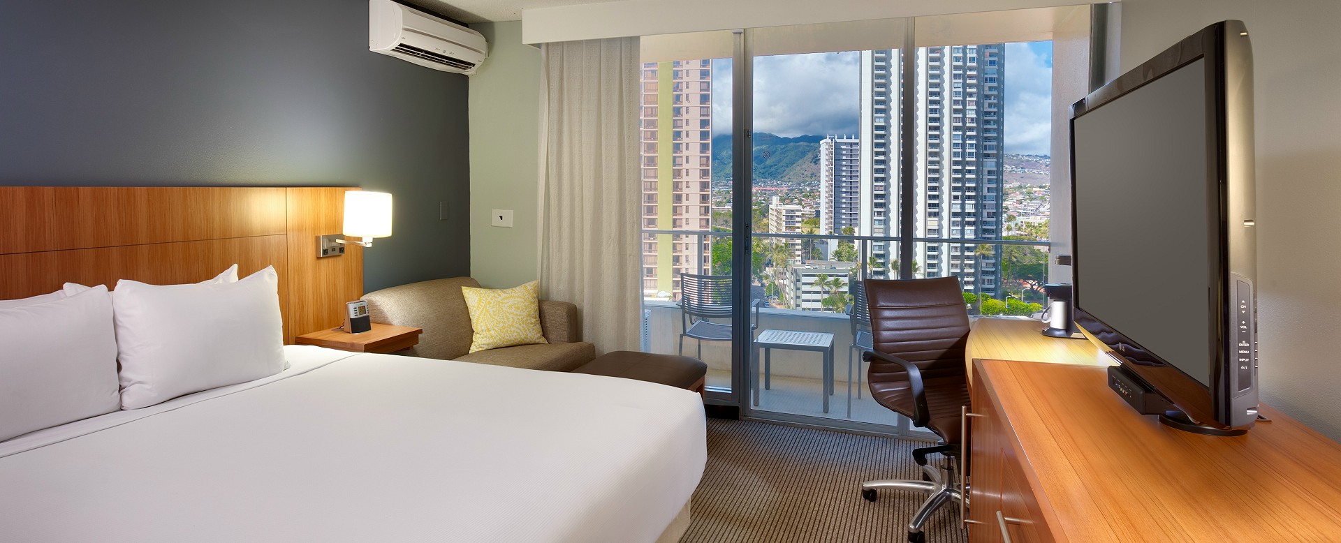 Hyatt Place Waikiki Beach Guestroom Cityview 2