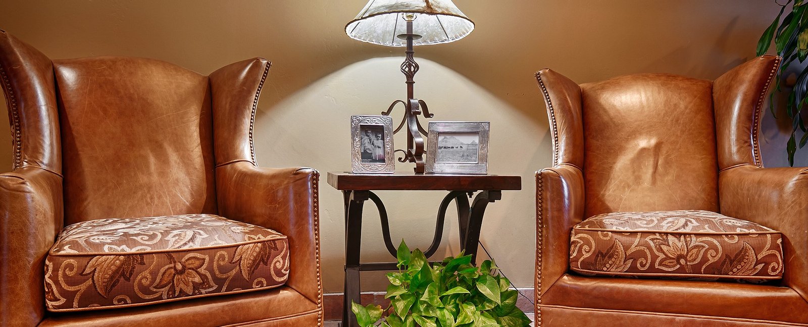 Best Western Plus Inn of Sedona-Lobby seating