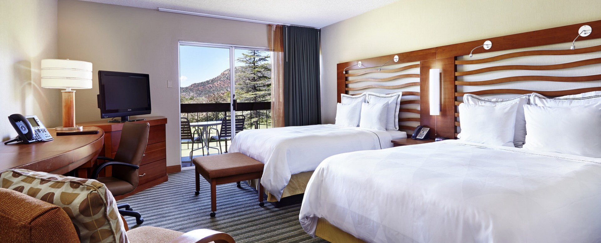 Poco Diablo Resort Sedona deluxe double queen guestroom