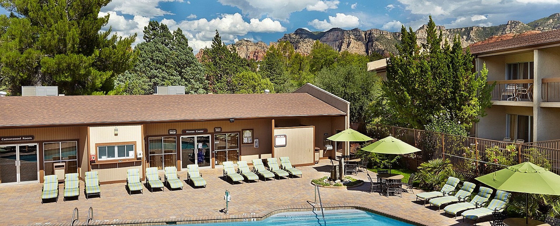 Poco Diablo Resort Sedona pool area