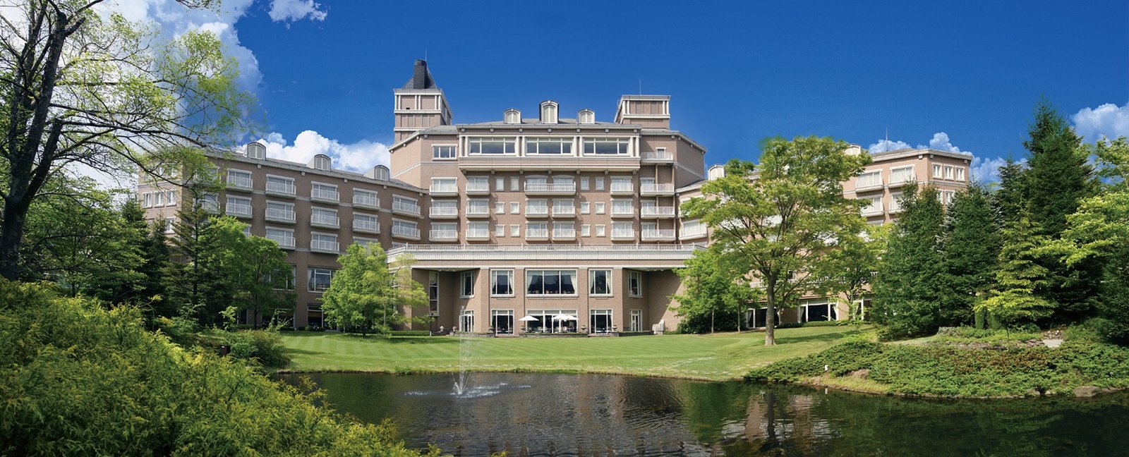 Sendai Royal Park Hotel - exterior with pond