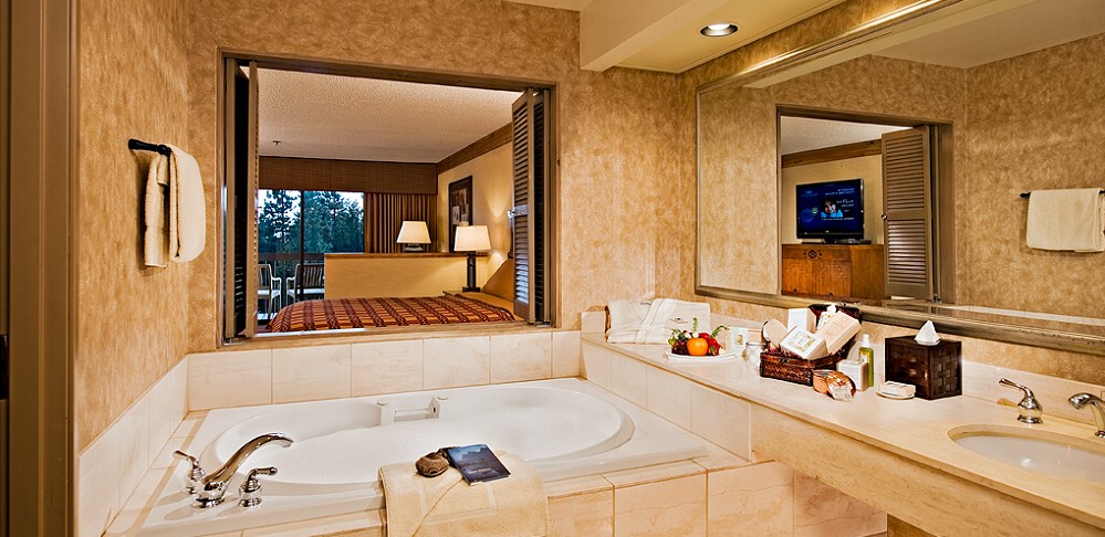 Tenaya Lodge Spa Room