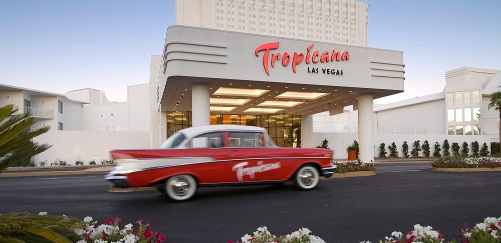 Exterior with red car