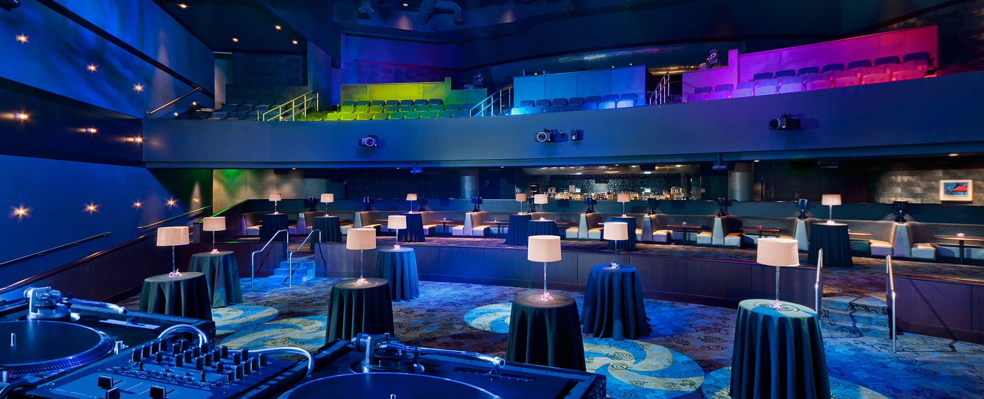 Talking Stick Resort - showroom